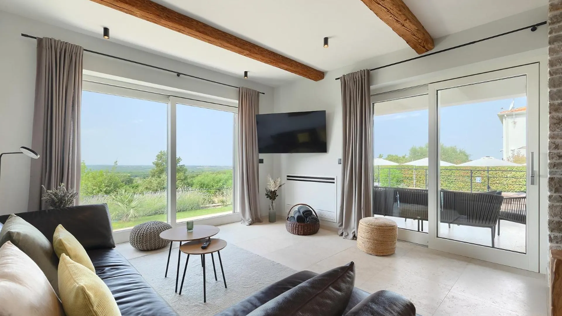 Beautiful Villa Regina With View In Visnjan Markovac