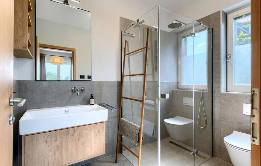 Beautiful Villa Regina With View In Visnjan Markovac